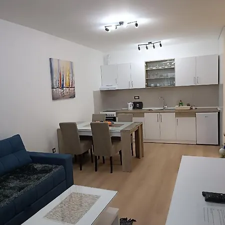 Gea 7 Sa Parking Mestom Novi Sad