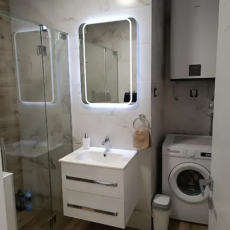 Gea 7 Sa Parking Mestom * Novi Sad